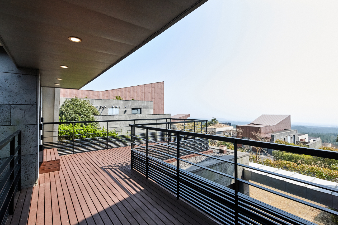 Lotte Juju Art Villas Yi-jong ho 74 pyeong - Ondol room for 8 people and guest room including Jacuzzi